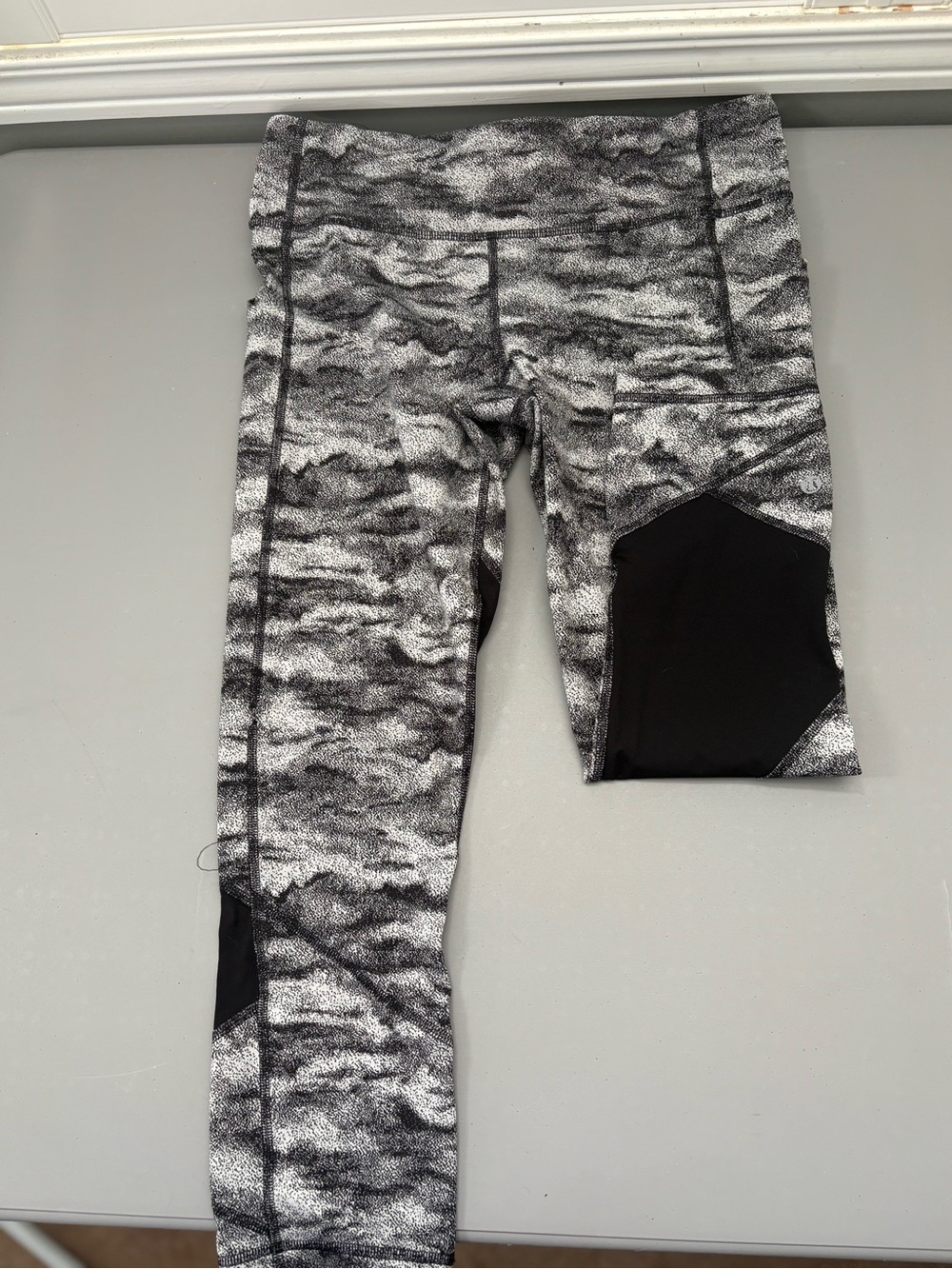 Lululemon Black & Gray Capris